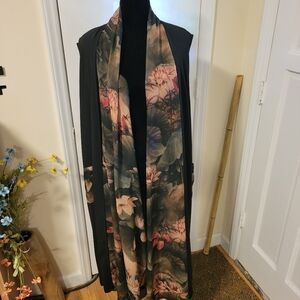 Pyramid Collection Floating Lotus Crepe Vest 3X